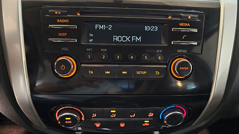 Nissan Navara • 2018 • 69,808 km 10