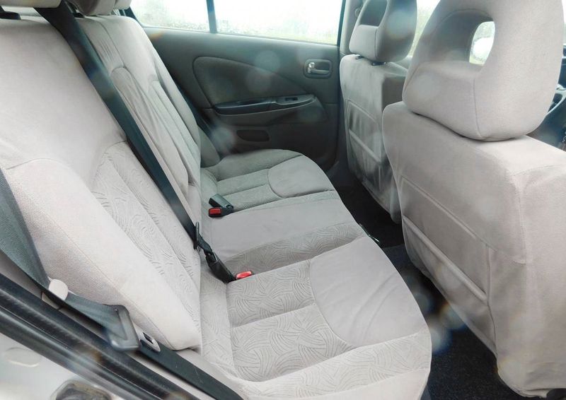 Nissan Almera • 2006 • 200,000 km 3