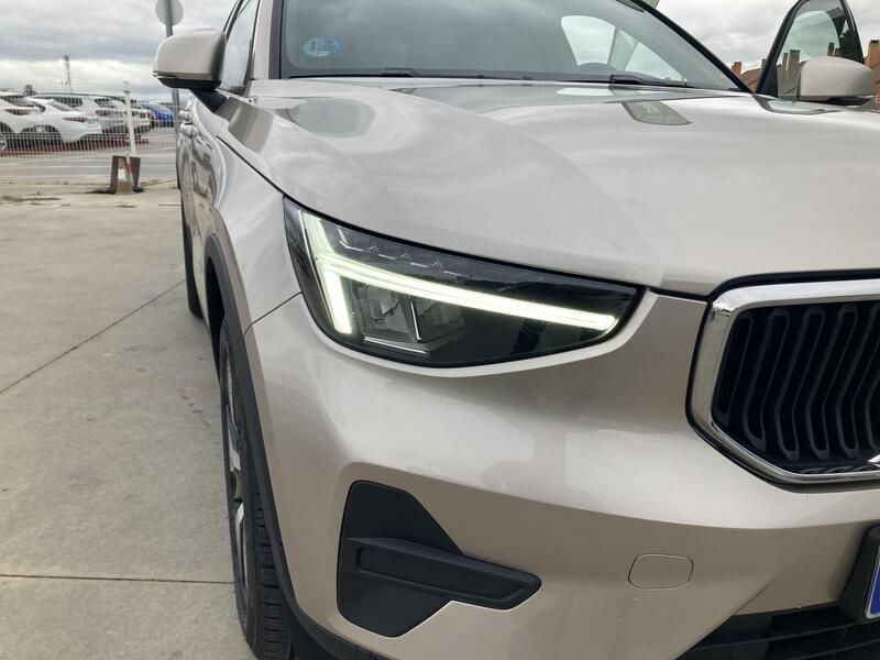 Volvo XC40 • 2024 • 45,624 km 11