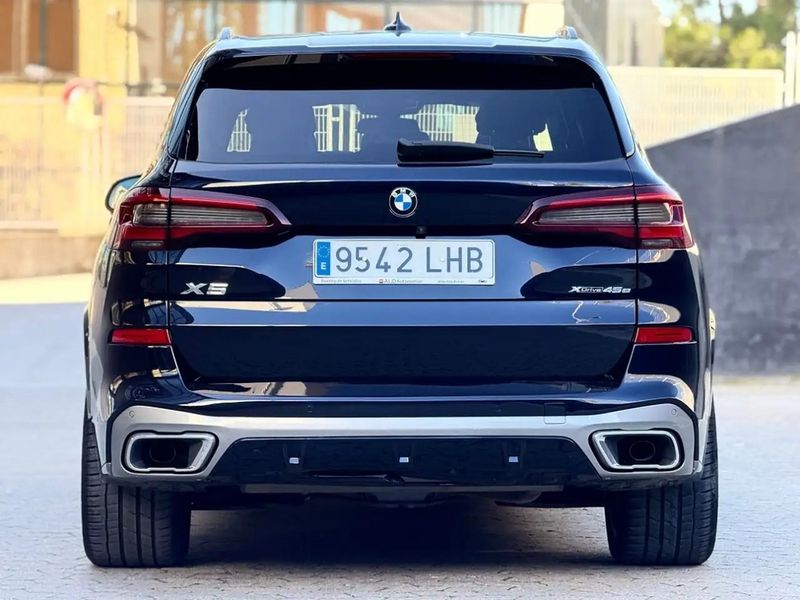 BMW X5 • 2020 • 89,000 km 7