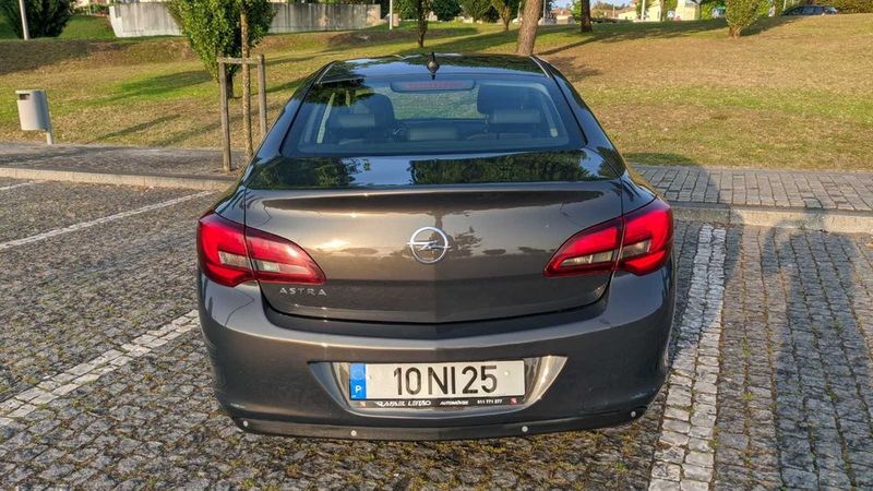 Opel Astra • 2012 • 134,000 km 3