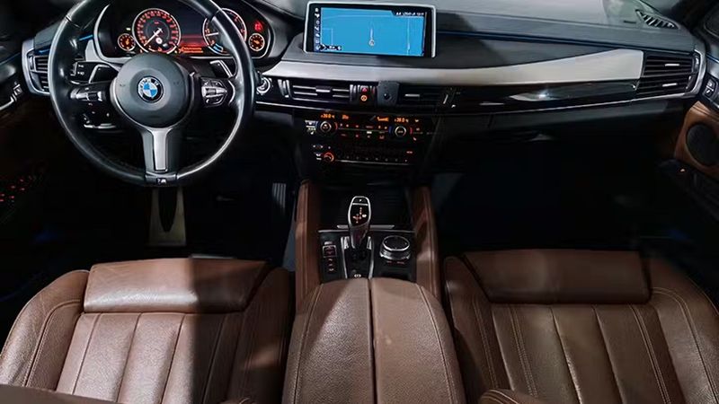 BMW X6 • 2017 • 90,955 km 2