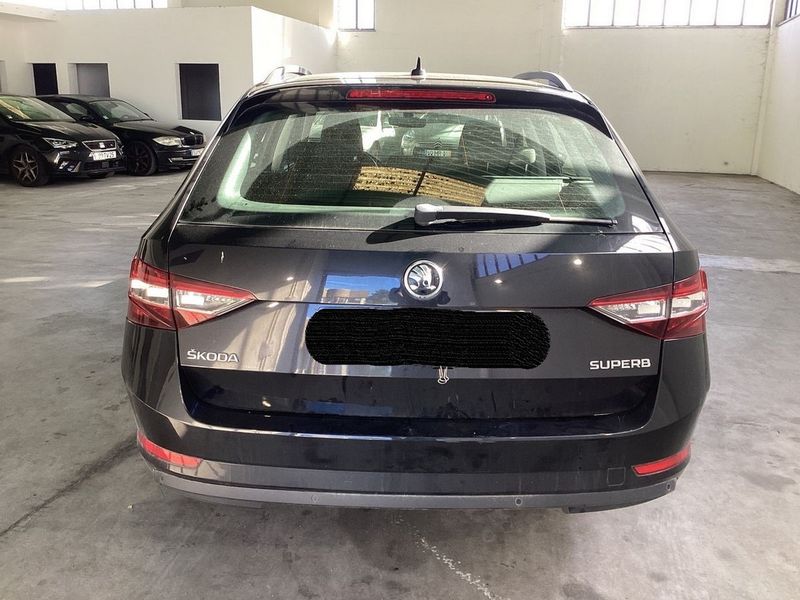 Škoda Superb • 2017 • 158,000 km 11