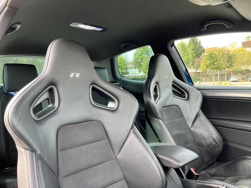 Volkswagen Golf • 2010 • 129,000 km 6