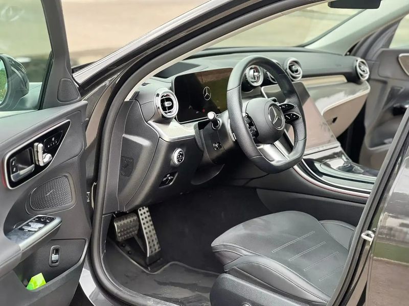 Mercedes-Benz C-Class • 2022 • 13,400 km 8