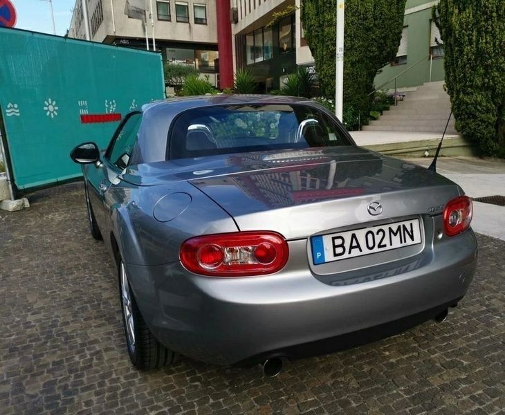 Mazda MX-5 • 2010 • 180,000 km 2