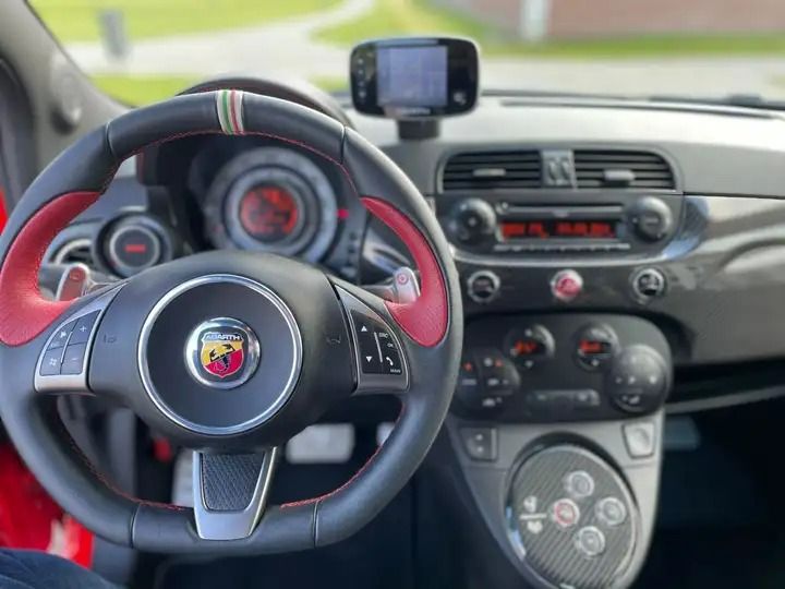 Fiat 500 • 2011 • 23,000 km 5