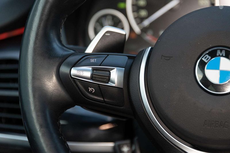 BMW X5 • 2014 • 189,000 km 26