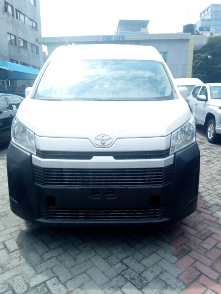 Toyota Hiace • 2018 • 34 km 1