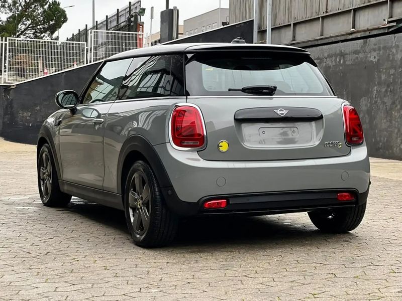 MINI Cooper • 2022 • 18,000 km 8