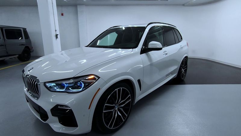 BMW X5 • 2019 • 30,478 km 2
