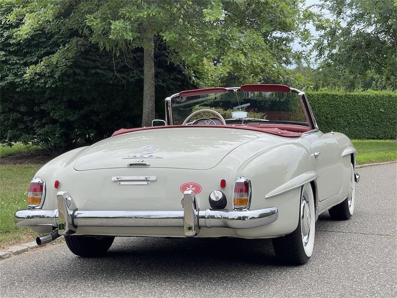 Mercedes-Benz 190 • 1963 • 31,000 km 2