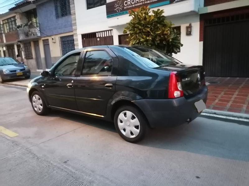 Renault Logan • 2010 • 120,000 km 4
