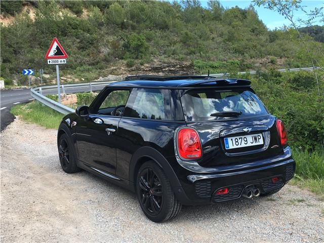 MINI Cooper • 2017 • 68,000 km 8