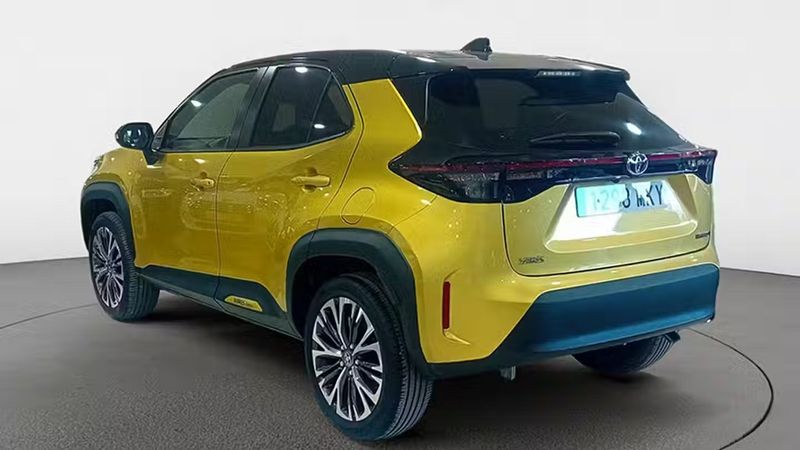 Toyota Yaris • 2023 • 13,473 km 7