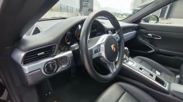 Porsche 911 • 2012 • 90,000 km 5