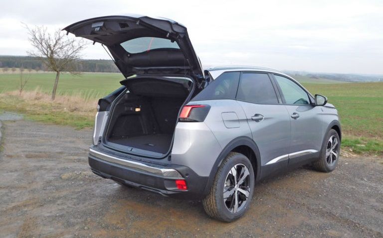 Peugeot 3008 • 2018 • 121,000 km 8