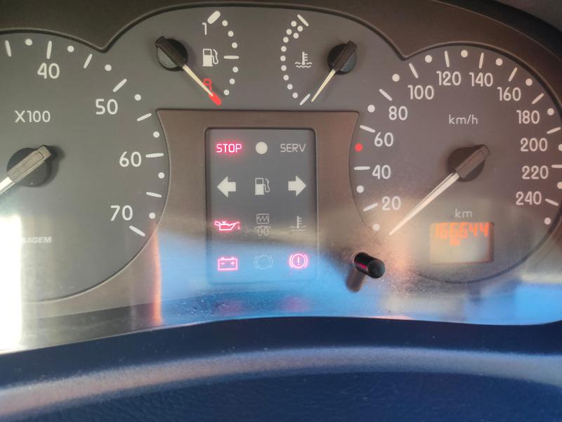 Renault Clio • 2000 • 166,644 km 3