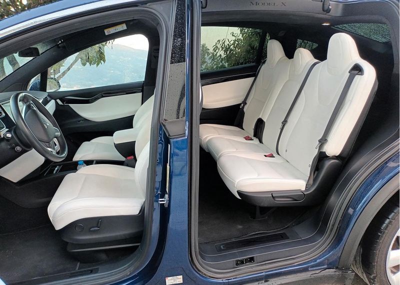 Tesla Model 3 • 2018 • 120,000 km 5