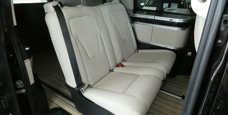 Mercedes-Benz 310 Van • 2019 • 76,300 km 14