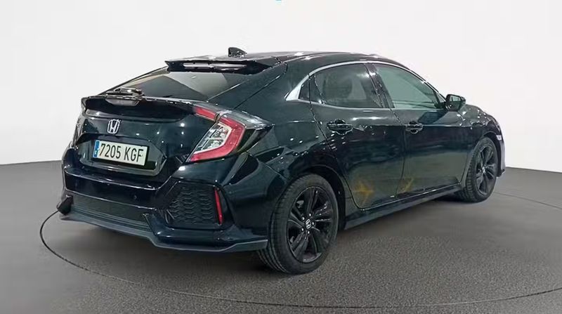 Honda Civic • 2017 • 58,062 km 3