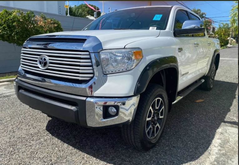 Toyota Tundra • 2016 • 93,000 km 1
