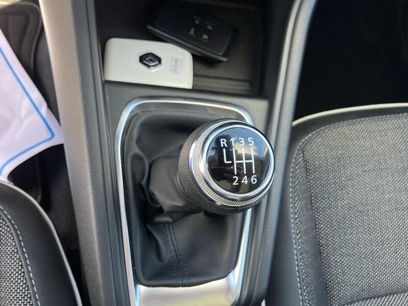 Renault Captur • 2022 • 44,512 km 15