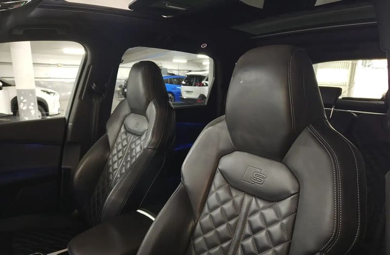 Audi Q7 • 2023 • 40,711 km 7