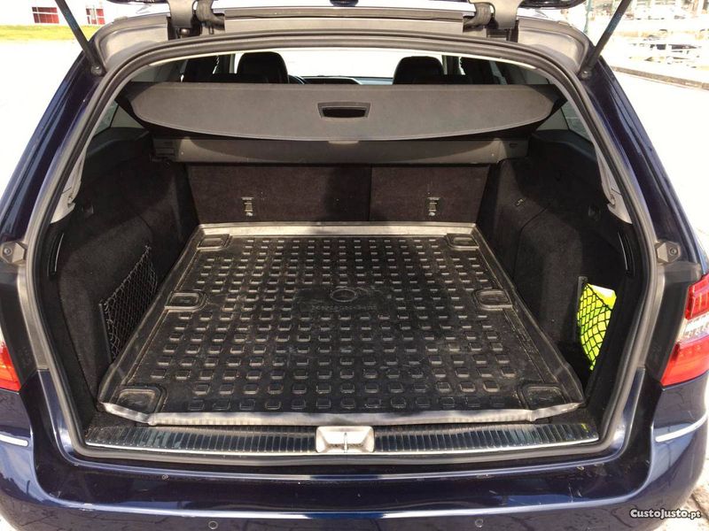 Mercedes-Benz E-320 • 2010 • 200,000 km 7