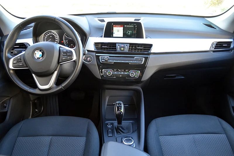 BMW X1 • 2018 • 186,000 km 6