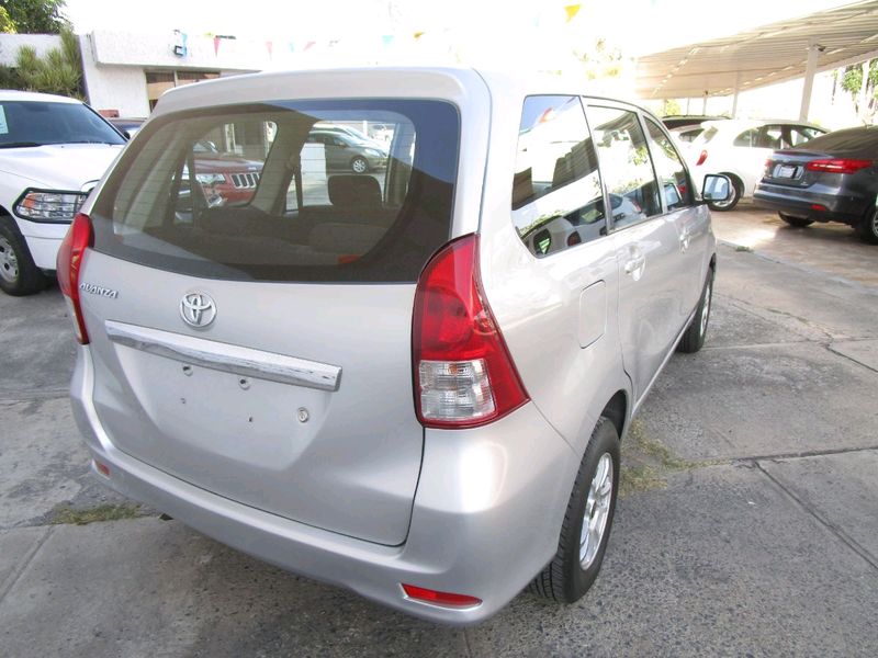 Toyota Avanza • 2015 • 15,000 km 4