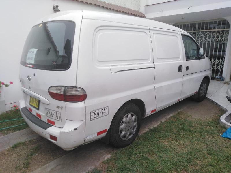 Hyundai H1 • 2007 • 190,000 km 3