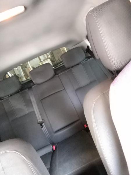 Renault Mégane • 2011 • 155,000 km 5