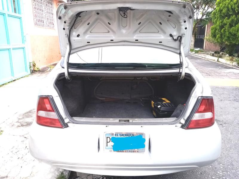 Nissan Altima • 2001 • 16,000 km 2