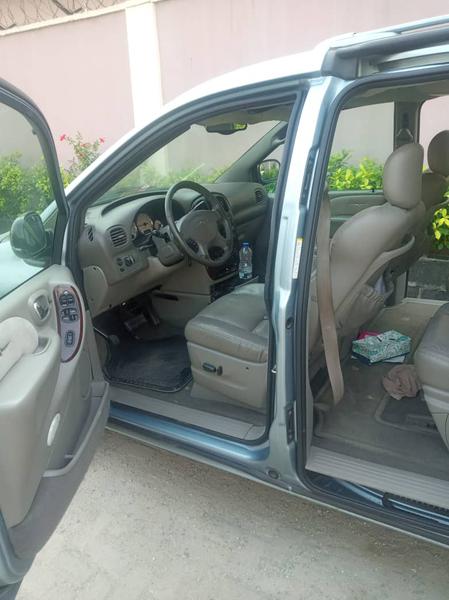 Chrysler Town & Country • 2003 • 163,650 km 4