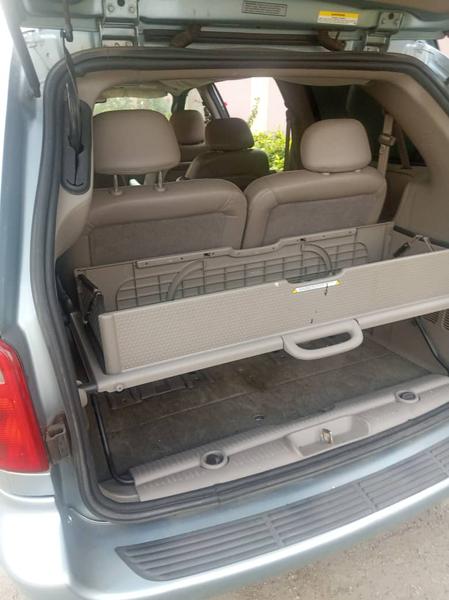 Chrysler Town & Country • 2003 • 163,650 km 1