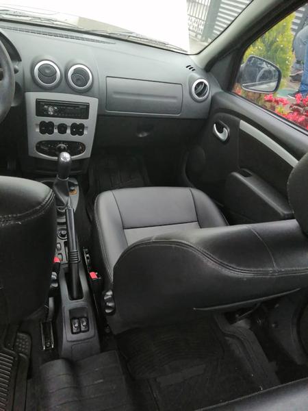 Renault Logan • 2012 • 1,600 km 2