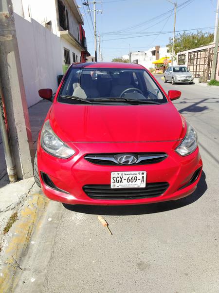 Dodge Attitude • 2012 • 100 km 1