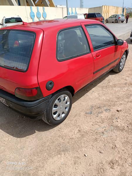 Renault Clio • 1994 • 100 km 2
