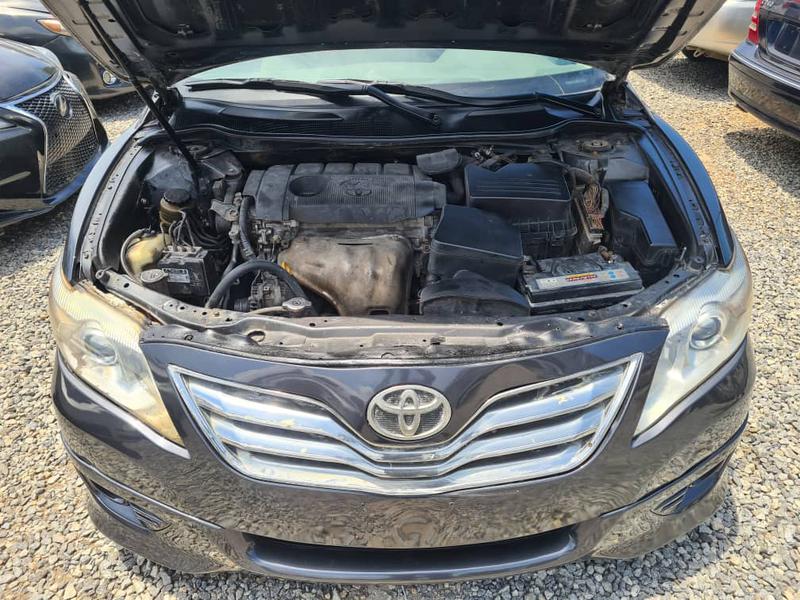 Toyota Camry • 2010 • 23,592 km 5