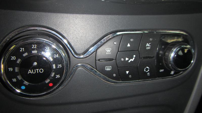 Renault Logan • 2014 • 114,000 km 3