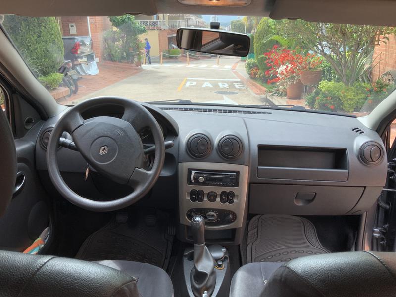 Renault Logan • 2008 • 100,000 km 1