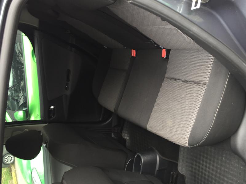 Peugeot 207 • 2011 • 54,600 km 2