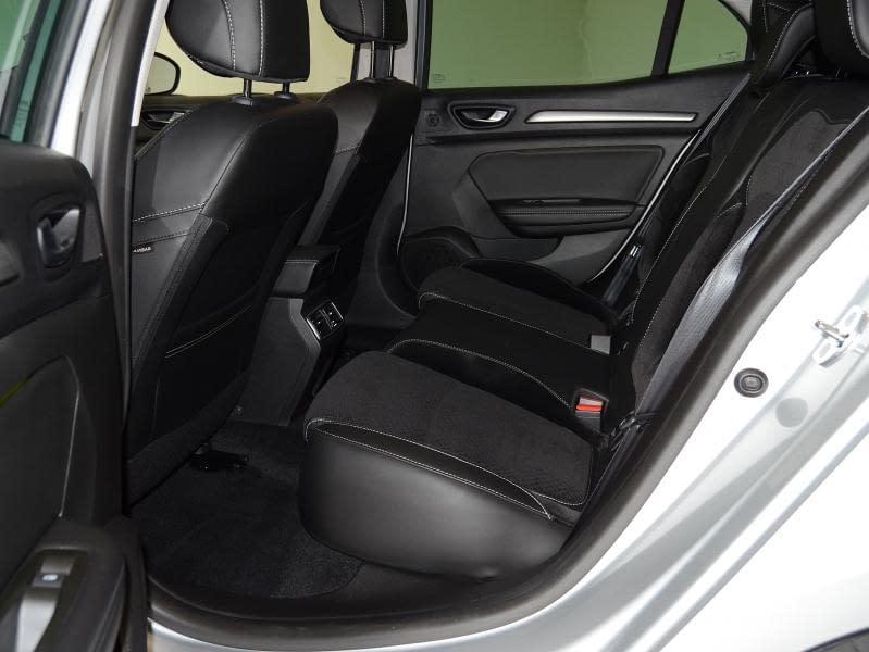 Renault Meganne • 2017 • 21,089 km 9