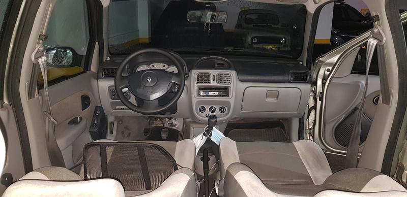 Renault Clio • 2006 • 131,721 km 8