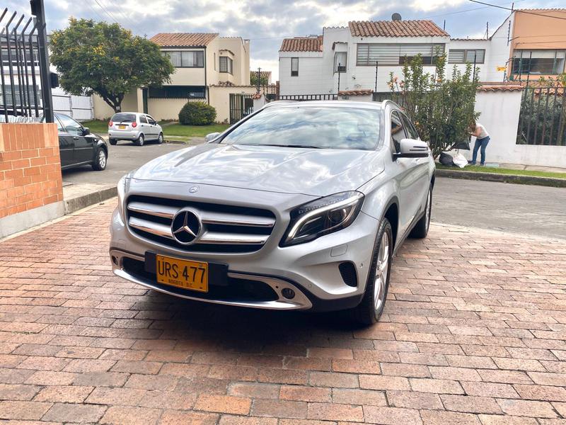 Mercedes-Benz GLA • 2015 • 48,700 km 5