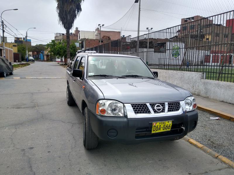 Nissan Frontier • 2011 • 200,000 km 3
