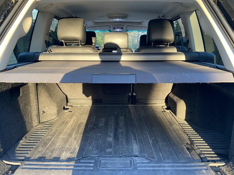 Land Rover Range Rover • 2010 • 130,000 km 9