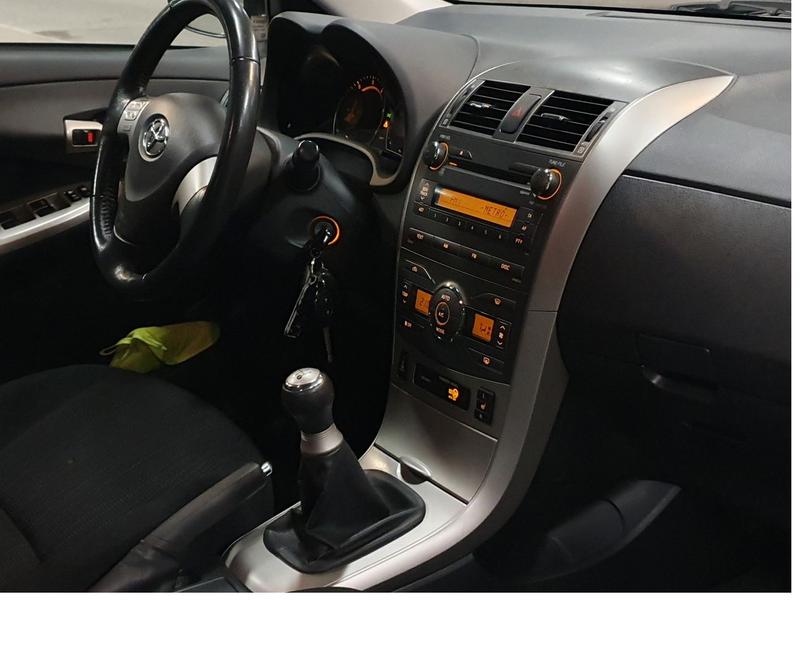 Toyota Corolla • 2007 • 101,000 km 2