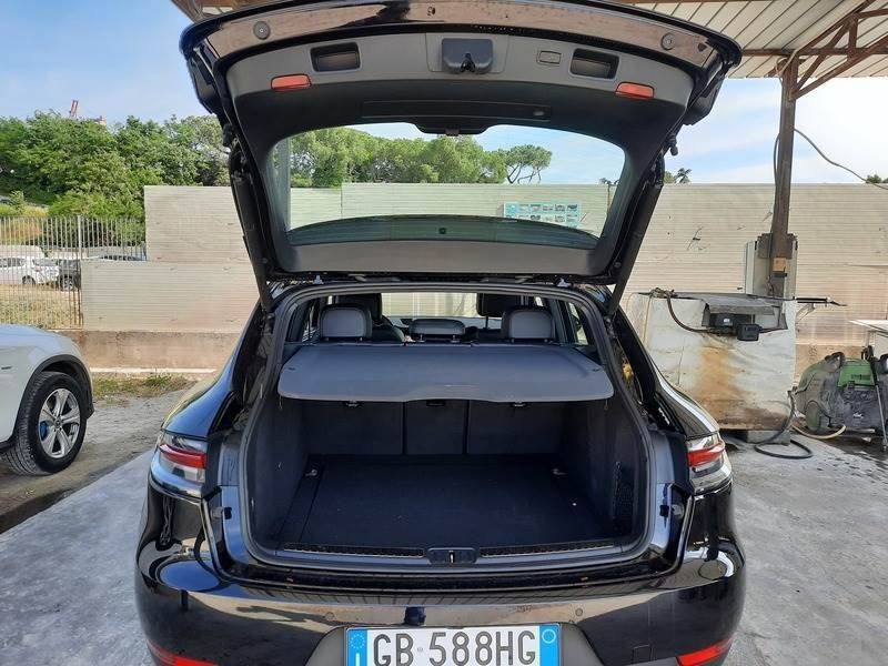 Porsche Macan • 2020 • 65,775 km 5